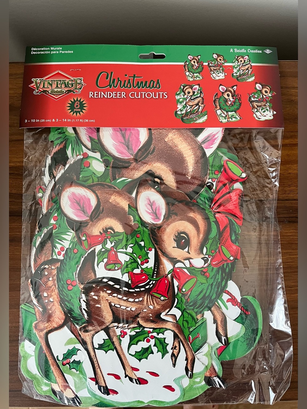 Green & Red Vintage-Style Christmas Reindeer Cutouts Set of 6.